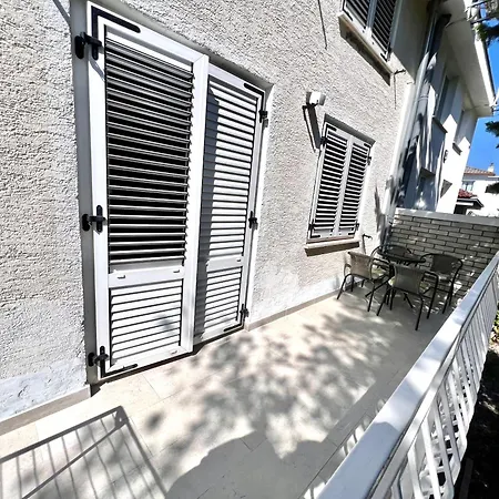 Apartment Ana *