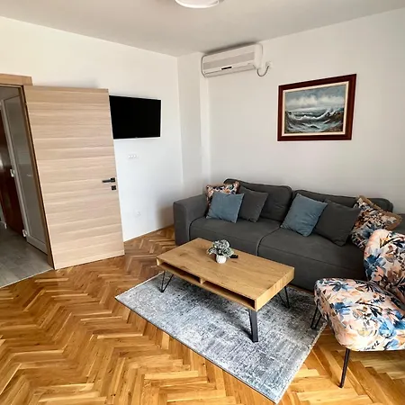 Ana Apartment
